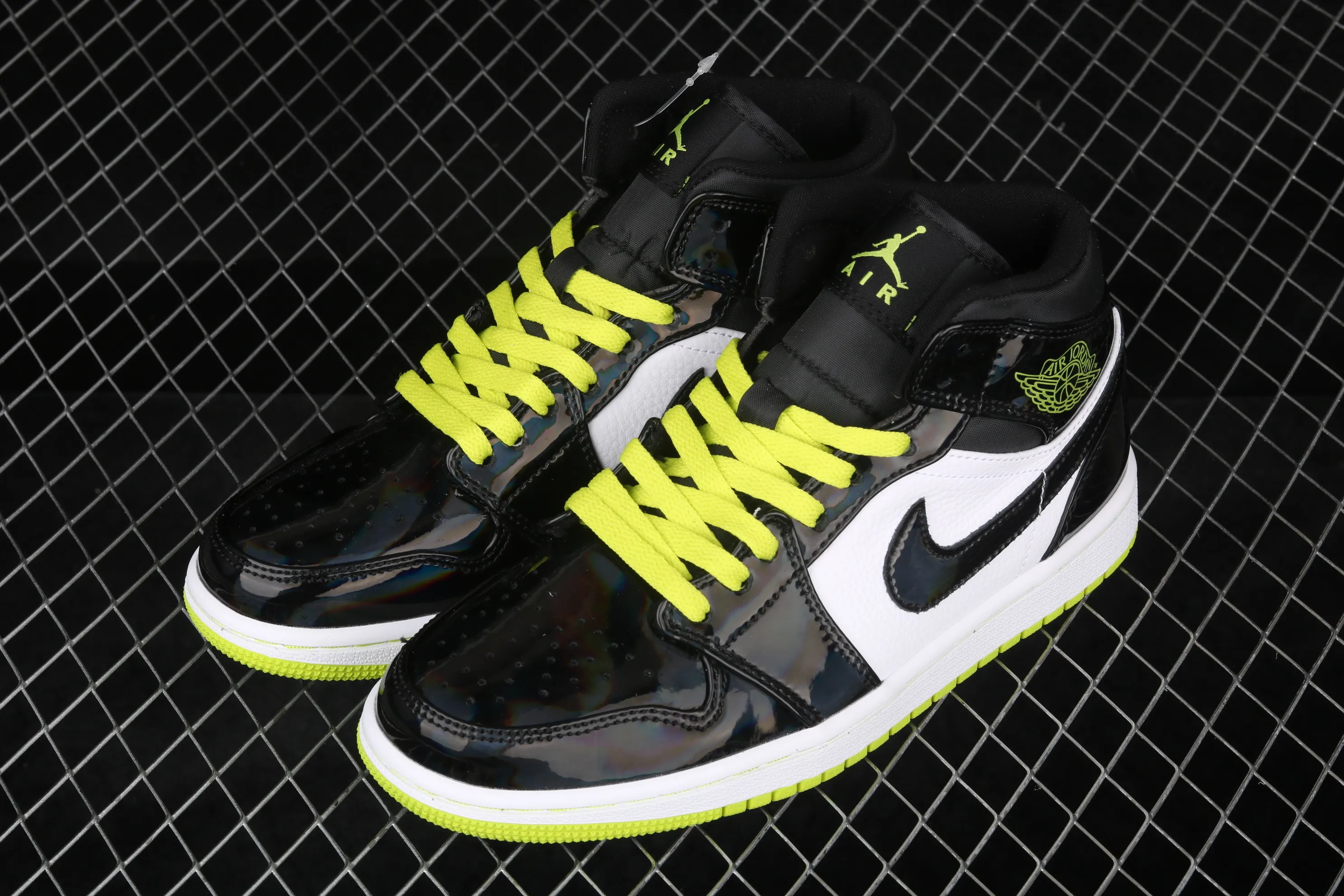 All categories Air Jordan Jordan series basketball shoes Air Jordan 1 Mid Air Jordan 1 Mid SE AJ1 Joe 1 black colorful chameleon green apple green BQ6931-003